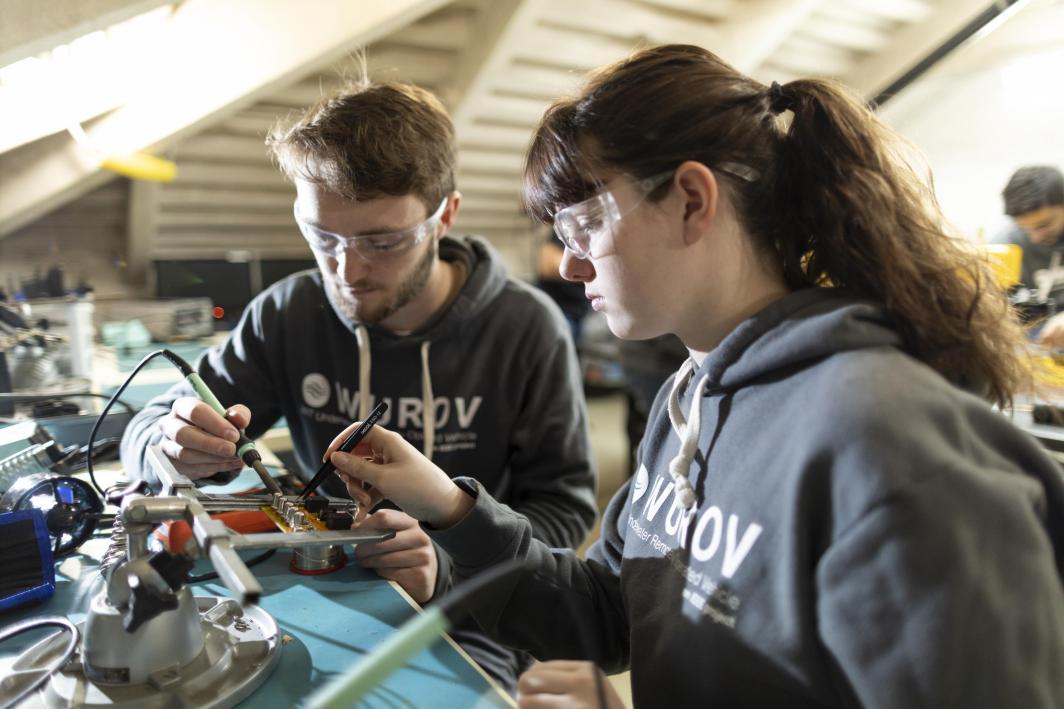 students working on robotics project